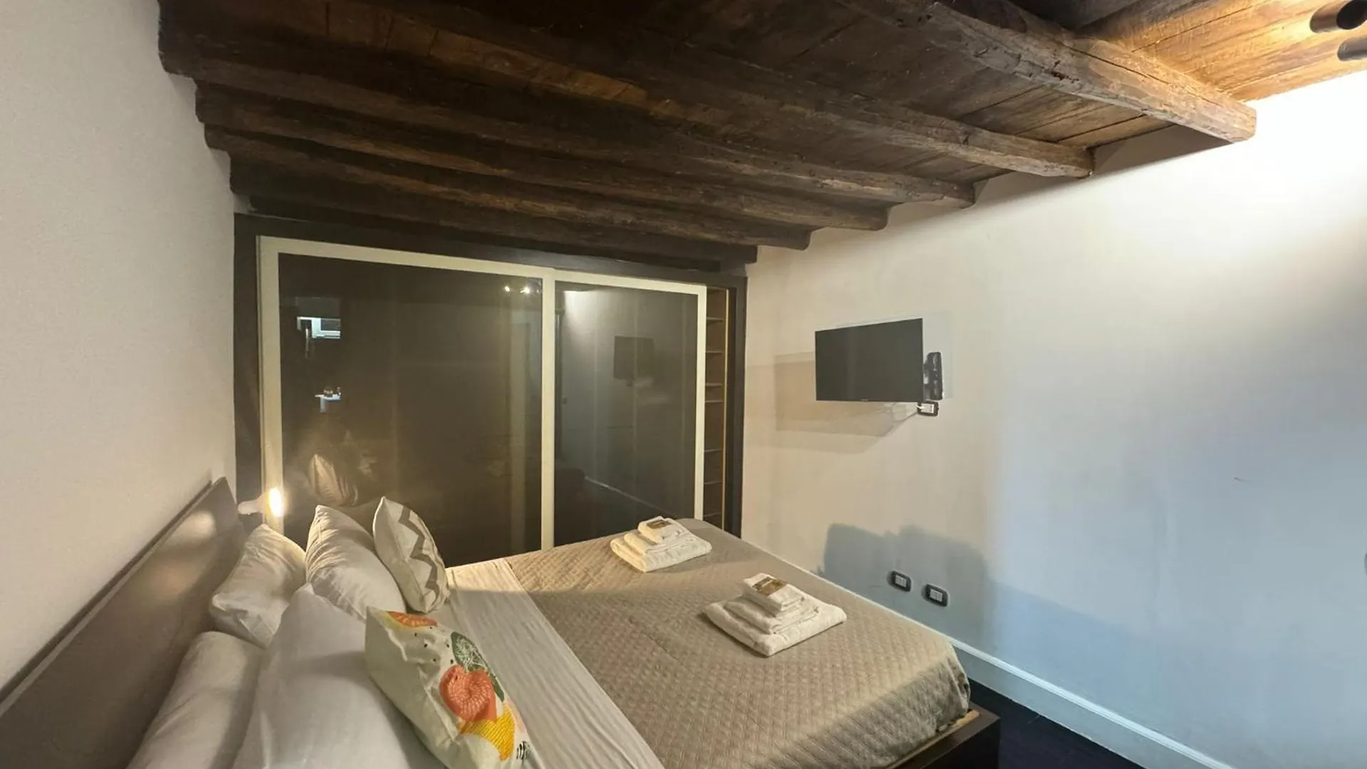In Ancient Rome Apartment